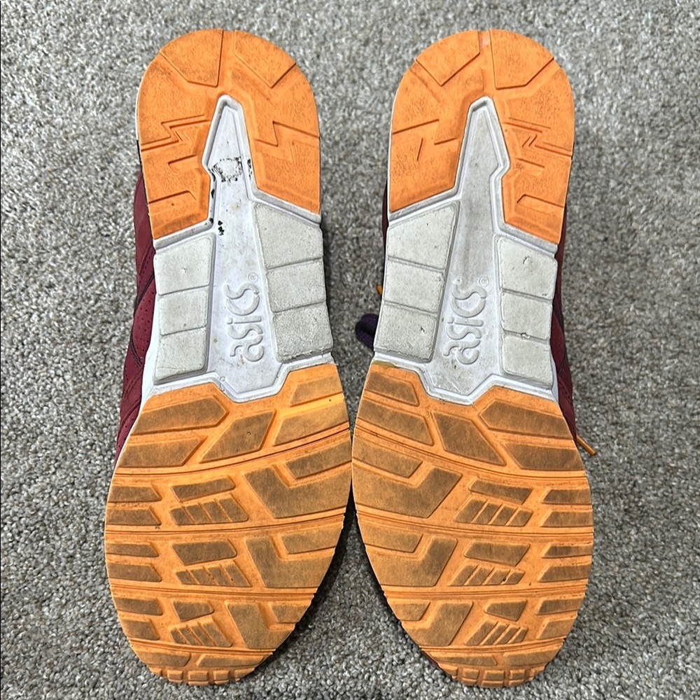 ASICS Gel-Lyte V Men's Burgundy Sneakers - Picture 6 of 8
